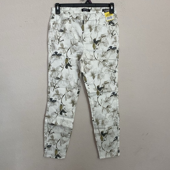 Buffalo Ladies' Tencel Blend Ankle Pant - Picture 7 of 8